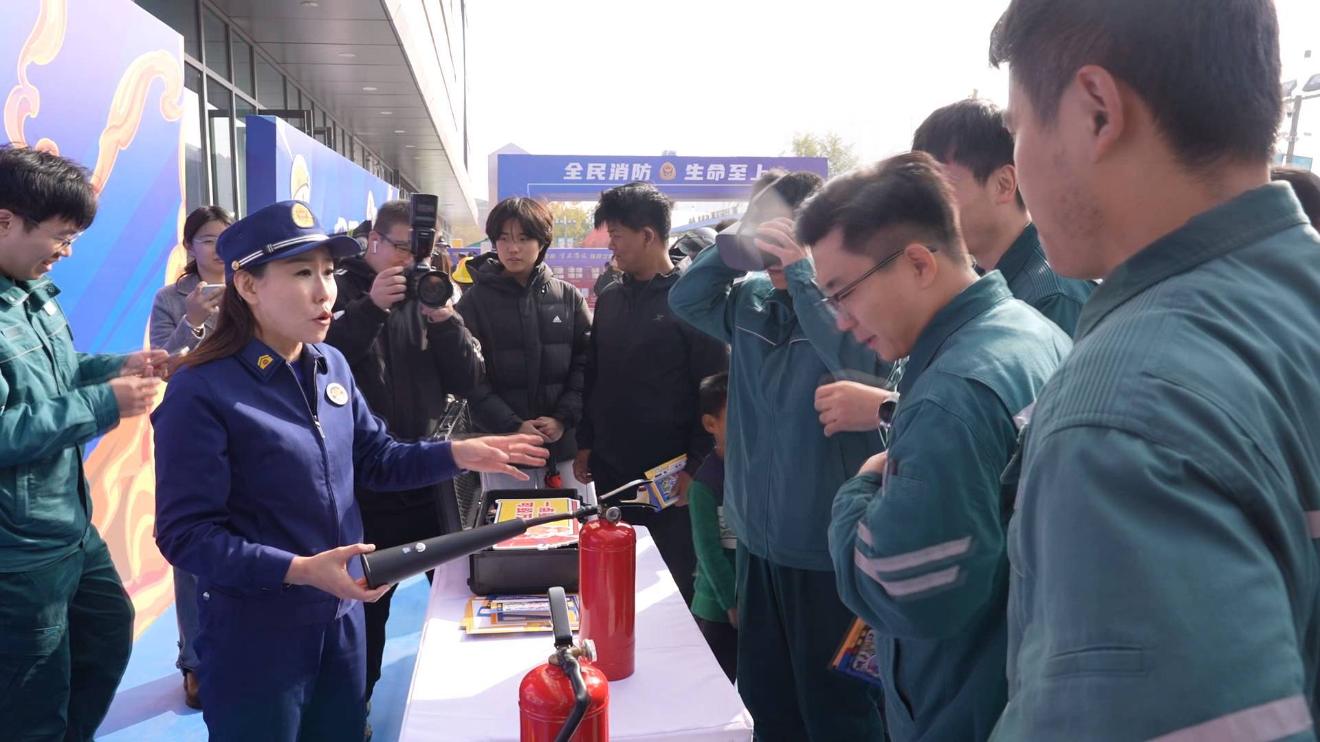 消防宣传月  绷紧安全弦