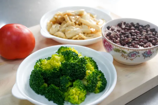 吃饭快和吃饭慢的人，谁更健康？