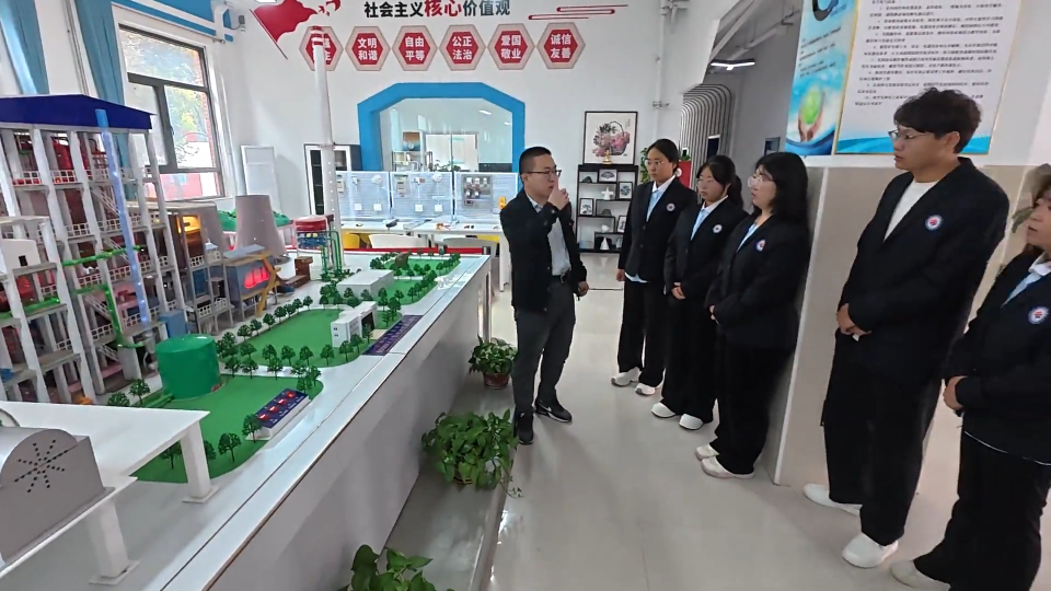 记者观察：本科生&ldquo;回炉&rdquo;读技校  职业教育吸引力增加