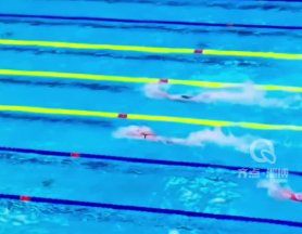 强势反超！山东队全运会游泳女子4x100米接力夺冠！淄博选手杨浚瑄，王一淳并肩作战和队友一起拼尽全力，以3分36秒51的成绩获得该项目的金牌
