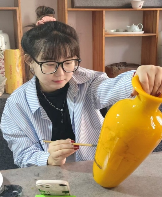 技破千年瓶颈
博山琉璃彩绘工艺惊艳国博获藏界盛赞