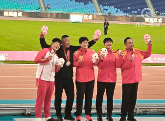 十五运会女子链球决赛，淄博19岁小将张家乐摘得银牌