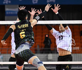 十五运会排球男子成年组决赛 淄博选手刁剑飞、池芳旭作贡献获金牌