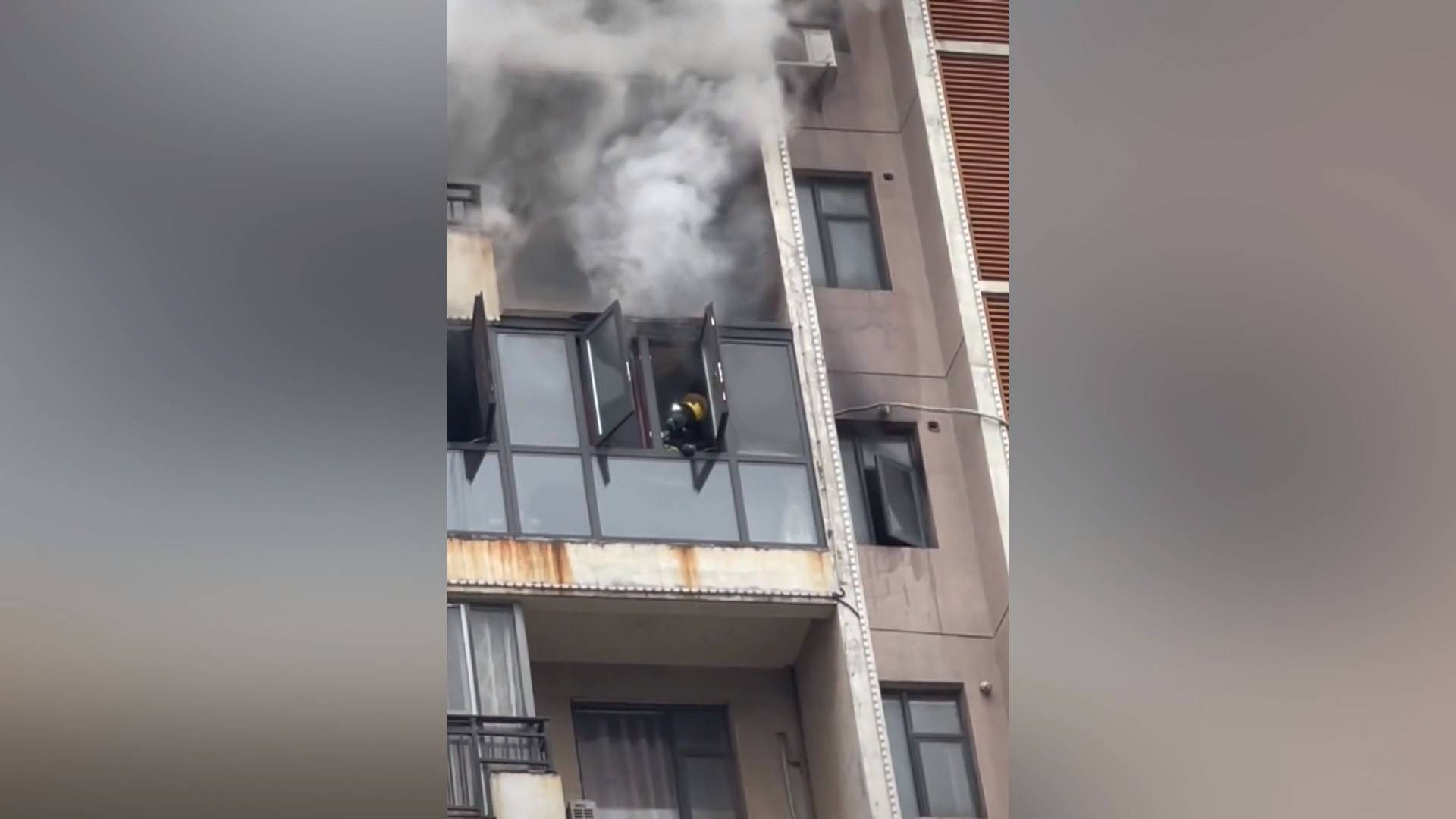 高层建筑起火 如何逃生自救