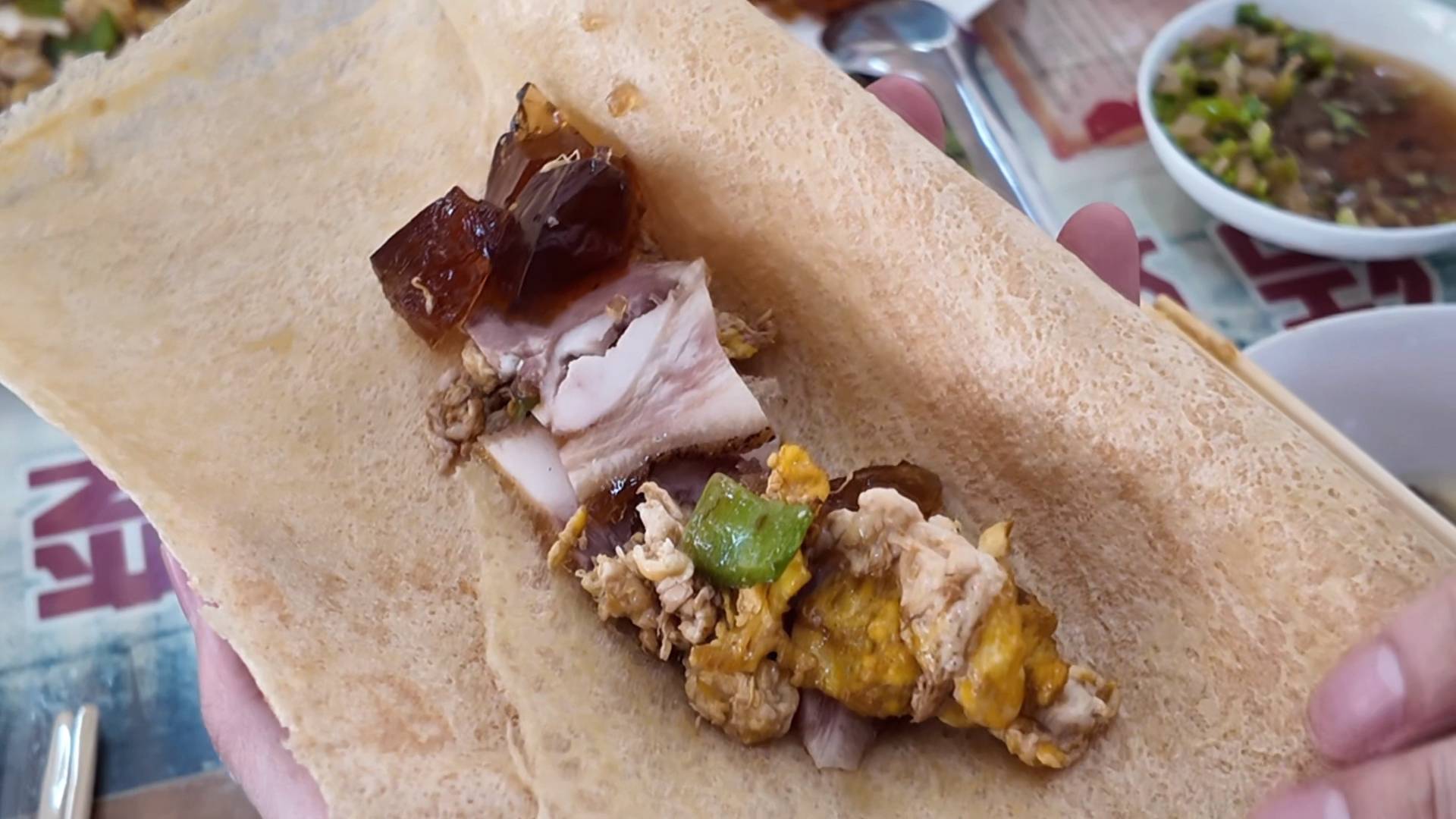 《最淄博》&mdash;&mdash;淄博硬核美食：煎饼卷猪头肉