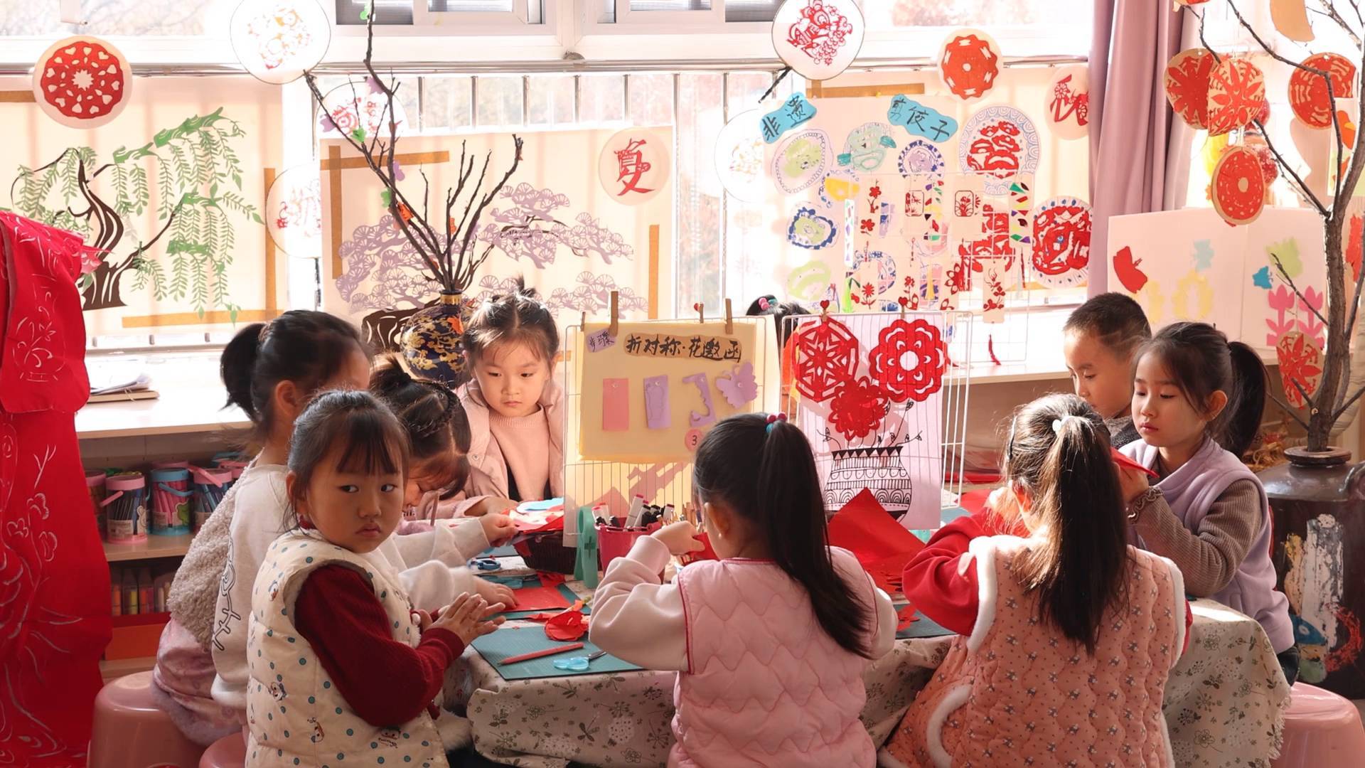 非遗技艺进校园 文化启蒙润童心