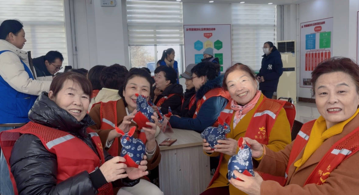 【我和我的文化书院】一针一线缝生肖 同心共筑民族情