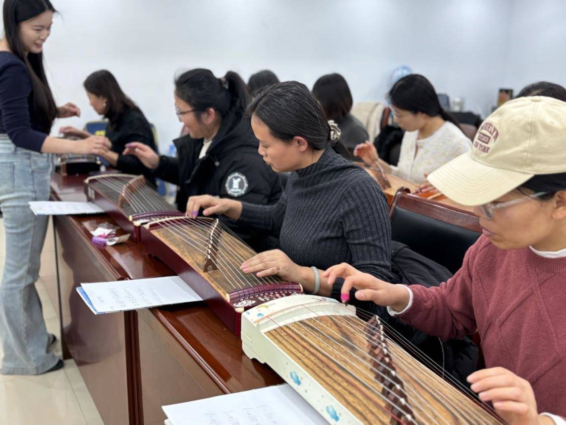 【我和我的文化书院】古韵筝鸣传社区 非遗文化润民心