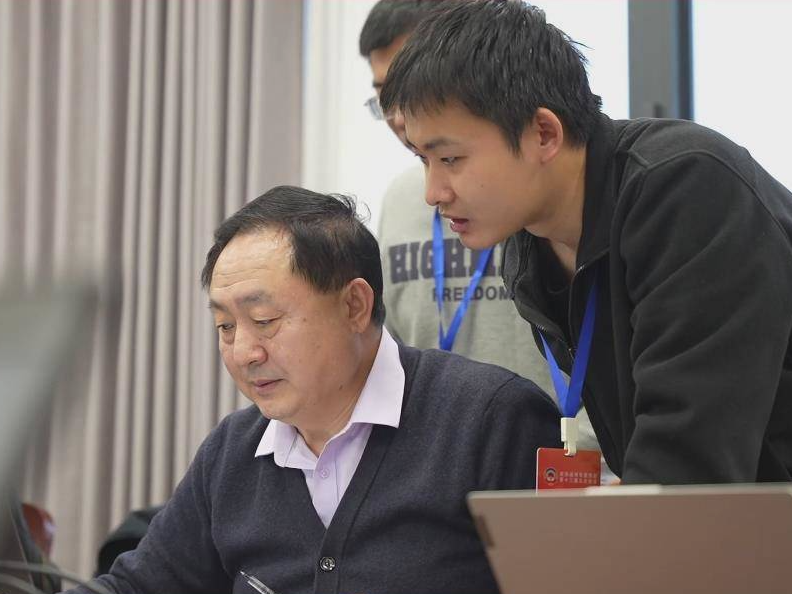 聚焦2026淄博两会丨记者带您探班政协会提案组