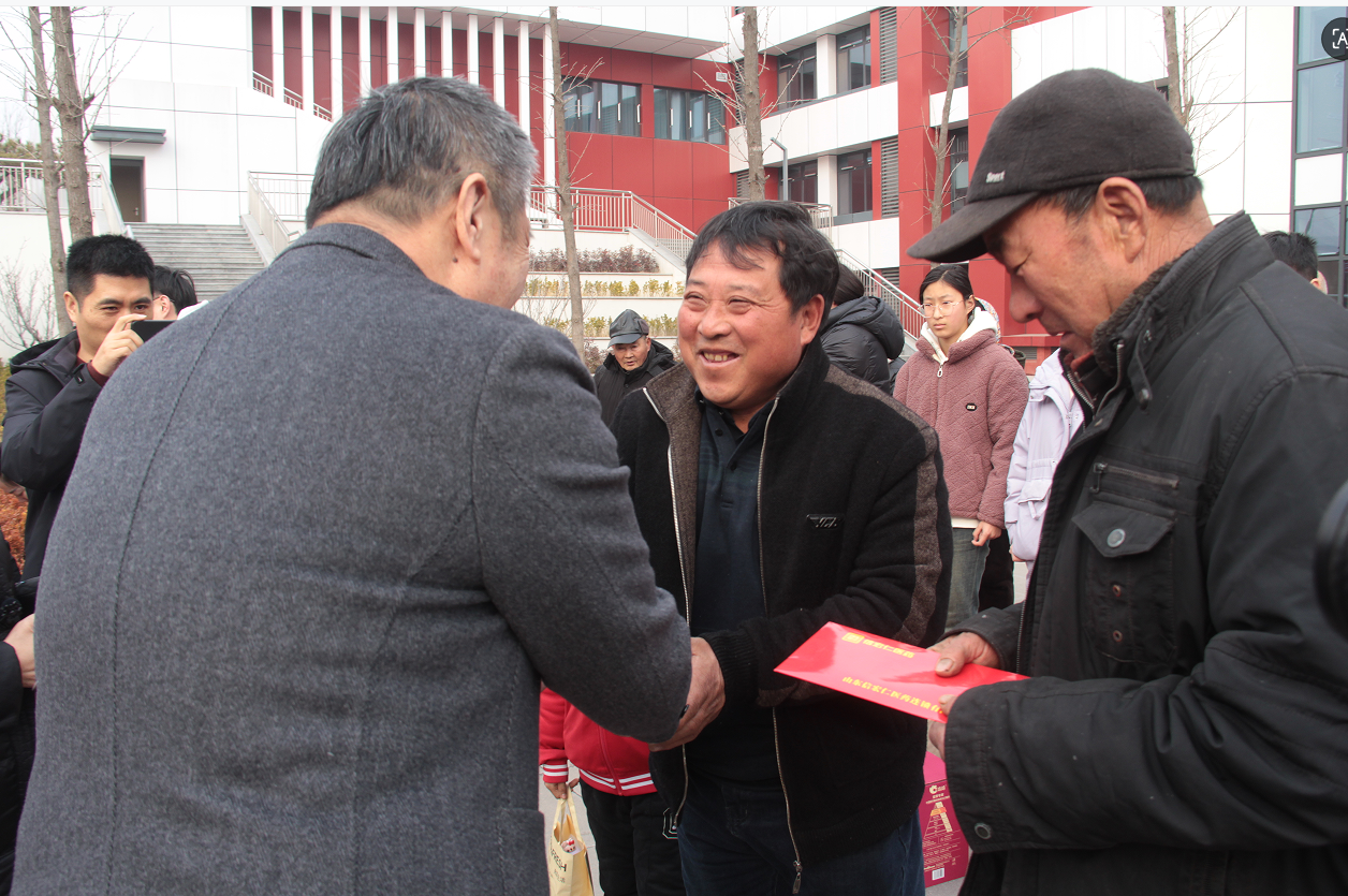 信宏仁&ldquo;暖心护航&rdquo;：公益助学，传递爱与希望