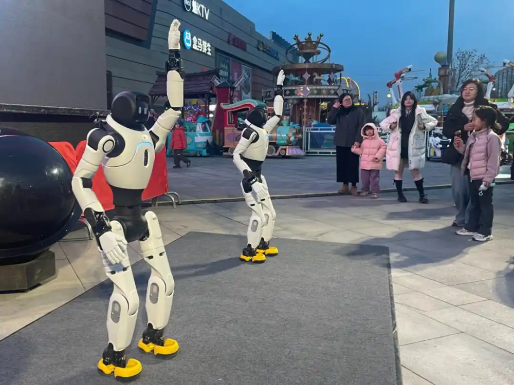 新春走基层|进企业、进商场、进家庭&mdash;&mdash;山东机器人应用一线见闻