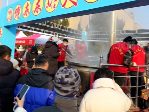 &ldquo;东东峪大锅菜&rdquo;走出大山，&ldquo;淄博第一锅&rdquo;烧出千份大锅菜