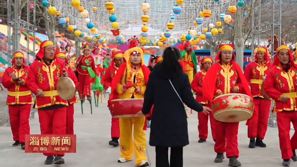 【淄博新闻】【新春走基层&middot;冬游齐鲁 欢乐贺年】&ldquo;洞见时光&rdquo;文旅综合体洋溢浓浓年味