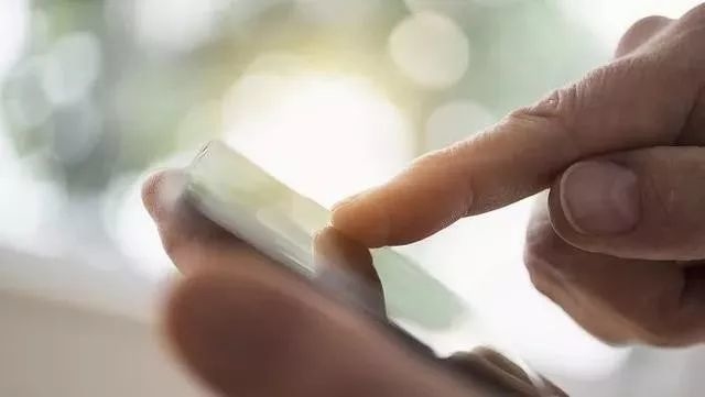 苦了基层干部，累了办事群众！“指尖上的形式主义”要不得