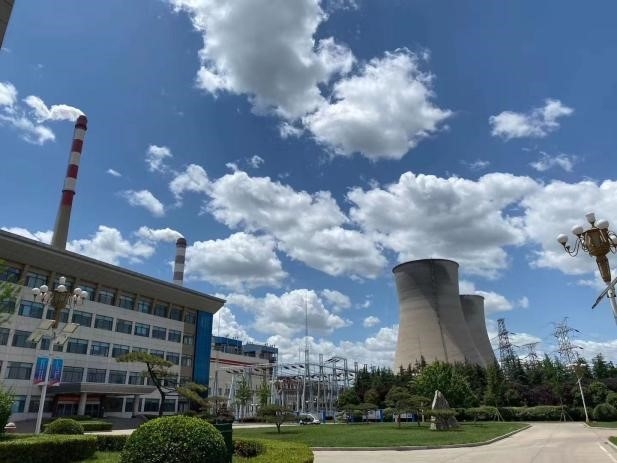 图为济南蓝天白云愈发常见